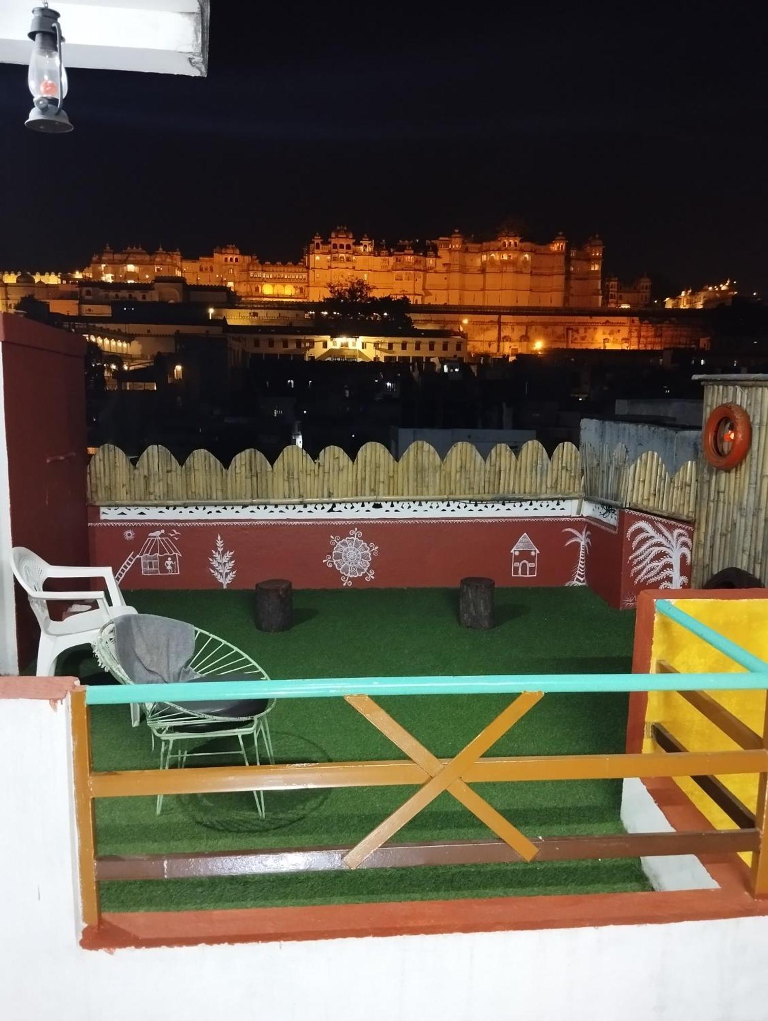 City And Palace View Guest House Udaipur Bagian luar foto